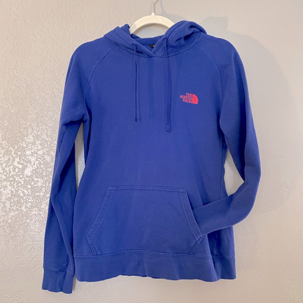 🔴SOLD🔴 The North Face • women’s small hoodie